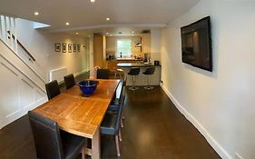 Luxury Central London 3 Bedroom Family House